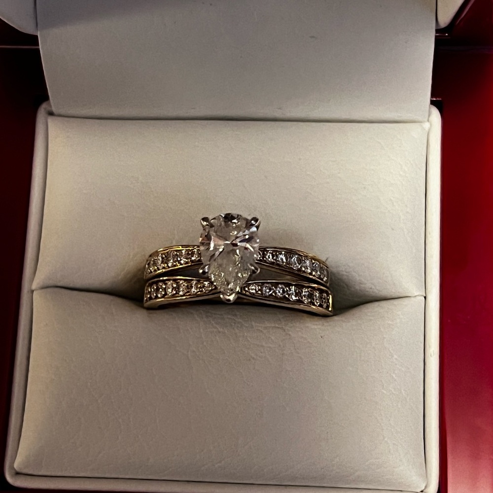 JAMES ALLEN LAB-GROWN DIAMOND ENGAGEMENT RING AND BRIDAL SET